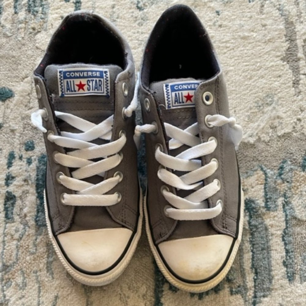 Grey Boys Converse low tops Size 5 boys